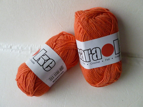 Mama Orange Felt Beads (size 3cm) - ewe and me yarns
